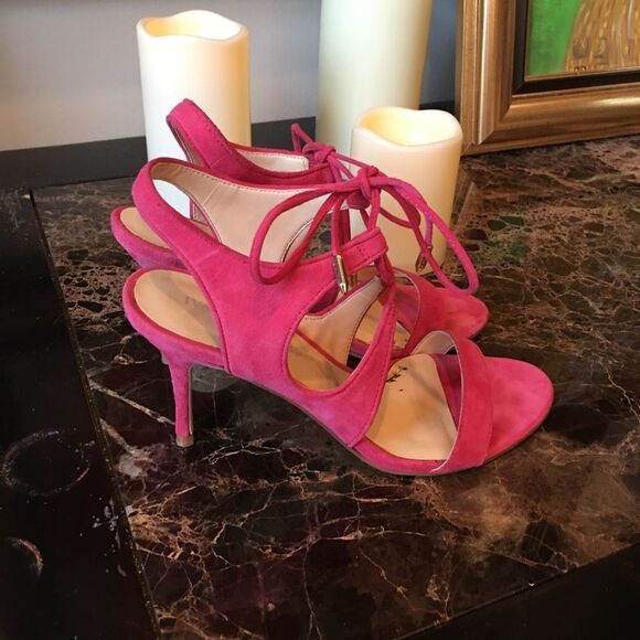 IVANKA’S PINKPOP Suede Heels! - Picture 6 of 8